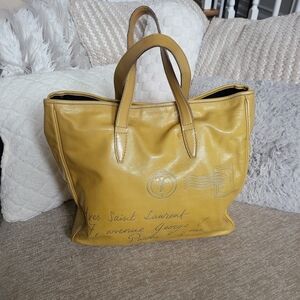 YVES SAINT LAURENT  Mail Tote Bag Patent leather Yellow..